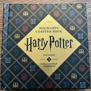 Harry Potter Hogwarts Coaster Book - Gold and Black